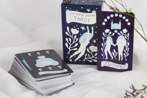 tarot the cosmic woman Lisa Junius France womoon